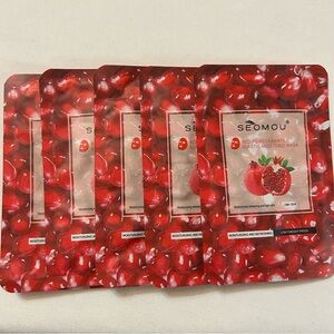 Five Packages of Red Pomegranate Elastic Moisturizing Masks